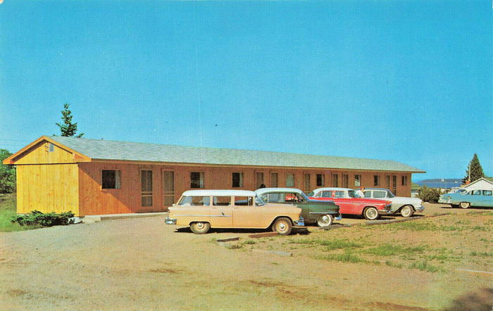 Bella Vista Motel - Vintage Postcard (newer photo)